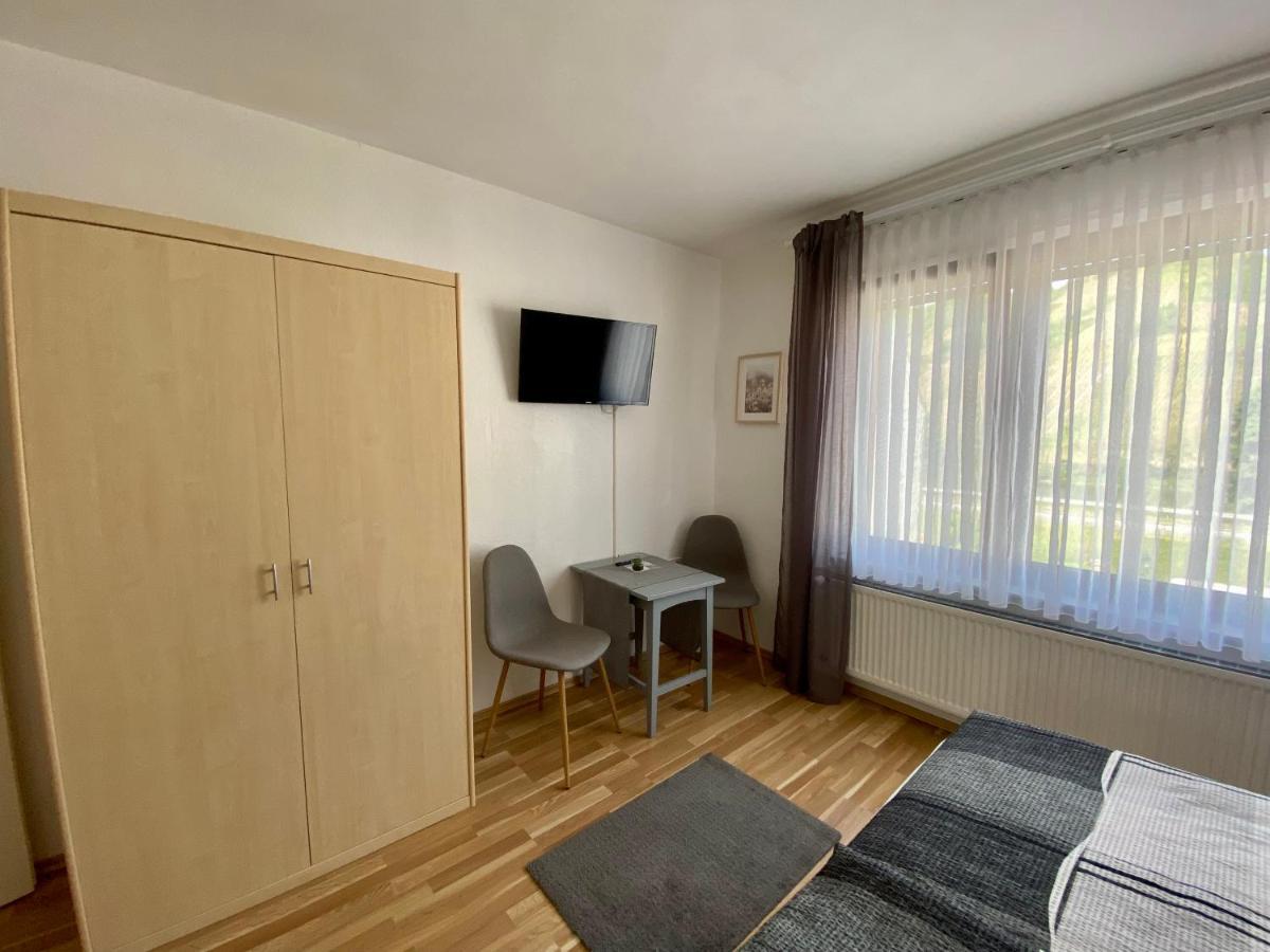 Ferienwohnung Metzen Burg  ภายนอก รูปภาพ