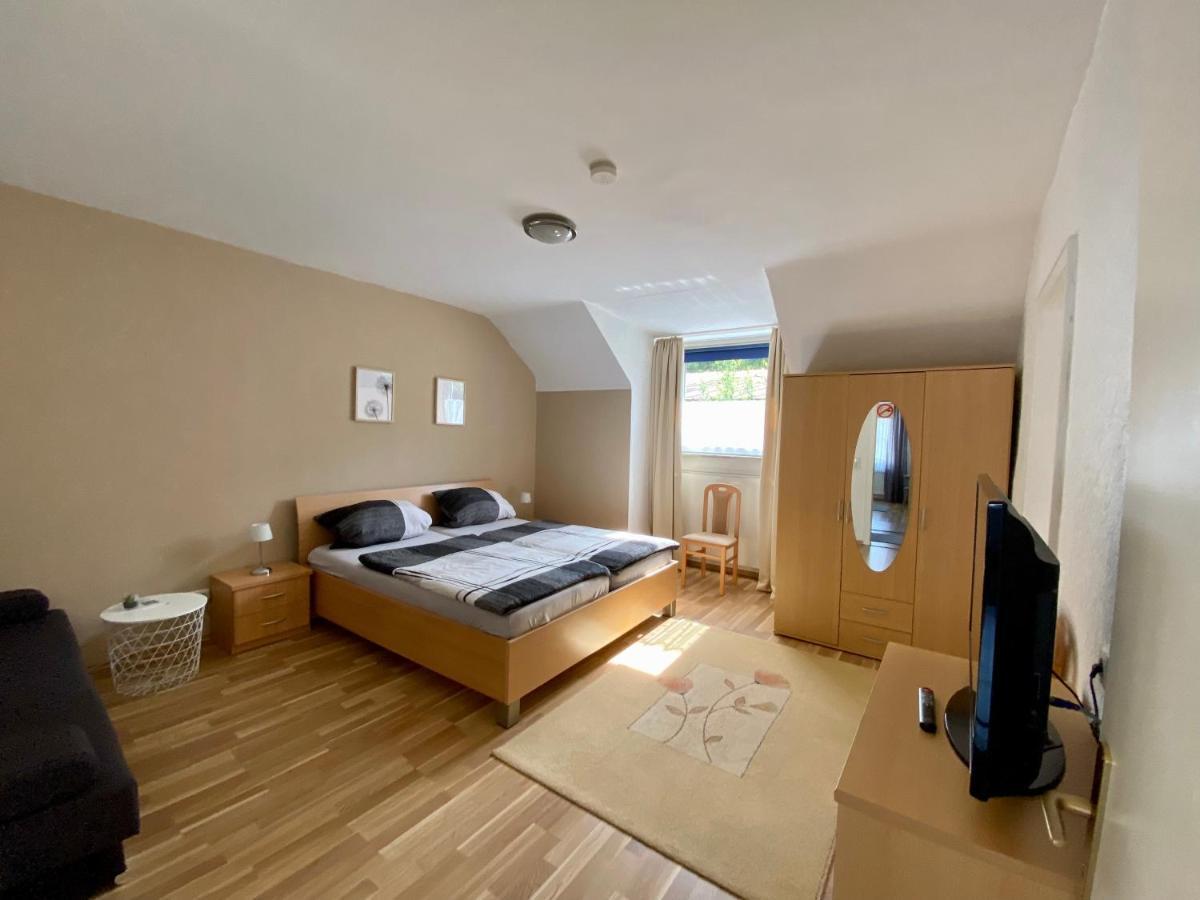 Ferienwohnung Metzen Burg  ภายนอก รูปภาพ